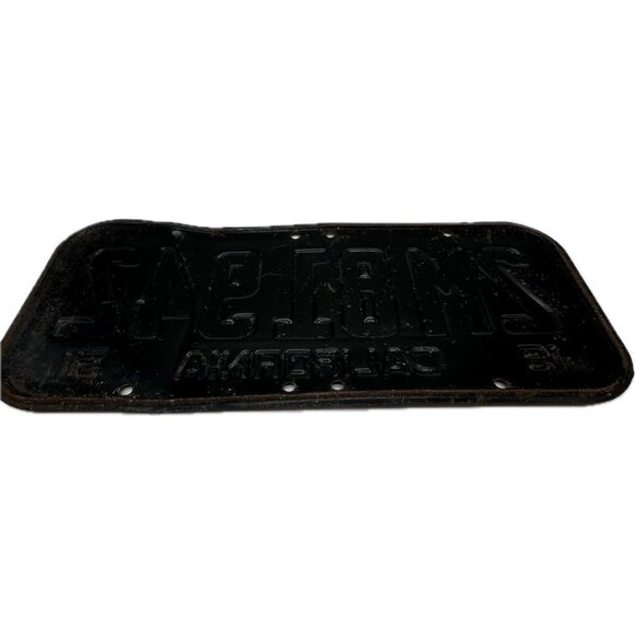 Vtg 1951 California Passenger Car License Plate Original 2M81942 Black Yellow - Picture 2 of 3